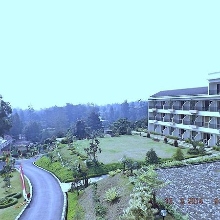 Casa Monte Rosa Puncak Esterno foto