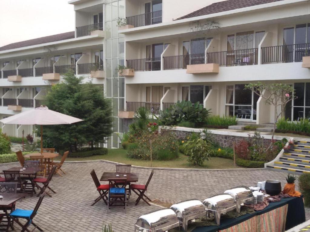Casa Monte Rosa Puncak Esterno foto
