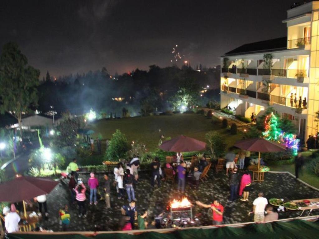 Casa Monte Rosa Puncak Esterno foto