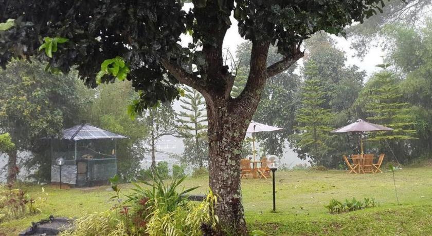 Casa Monte Rosa Puncak Esterno foto